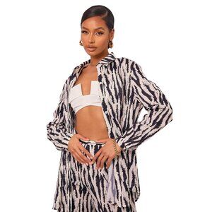 PrettyLittleThing Size 10 Black & White Zebra Print Oversized Shirt - NWT